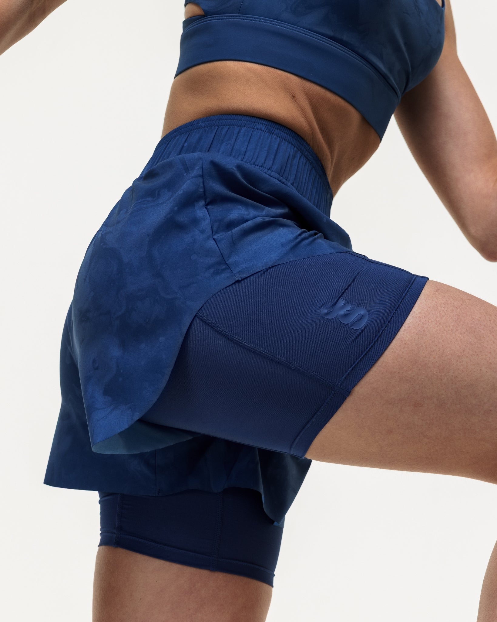 Run The Distance 2-in-1 Shorts - Indigo Marble