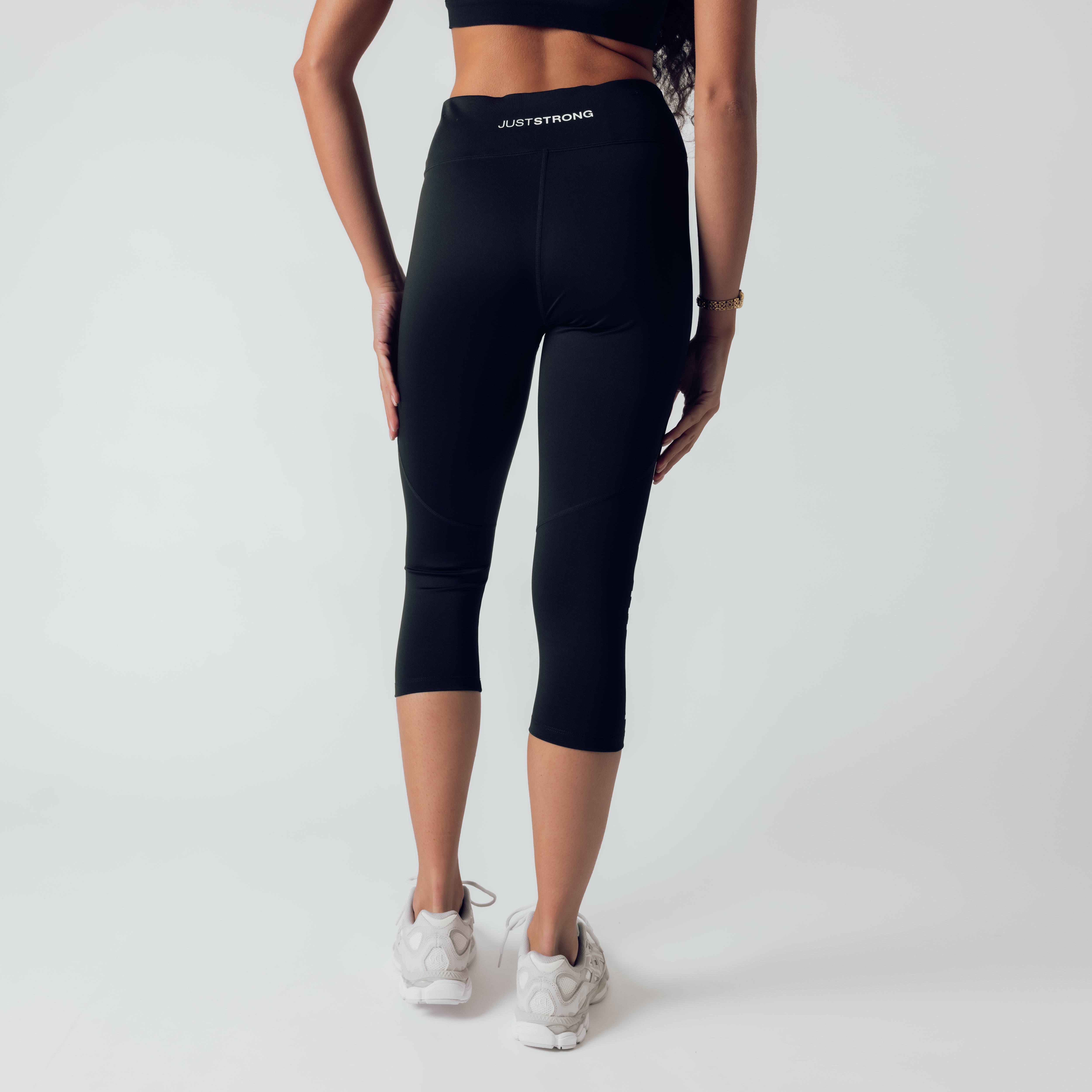 Motion Capri Leggings - Black Onyx