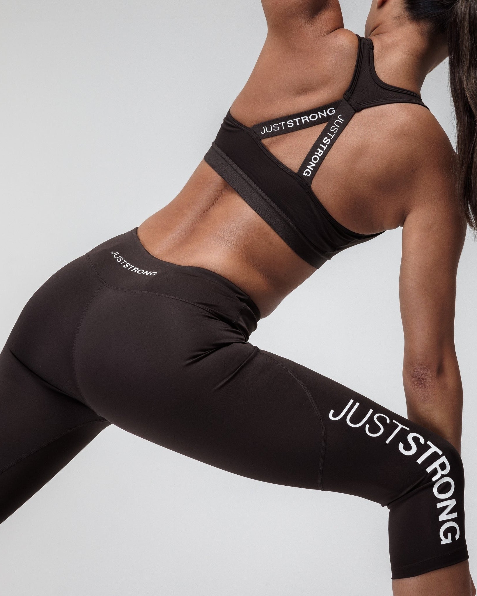 Motion Capri Leggings - Cocoa